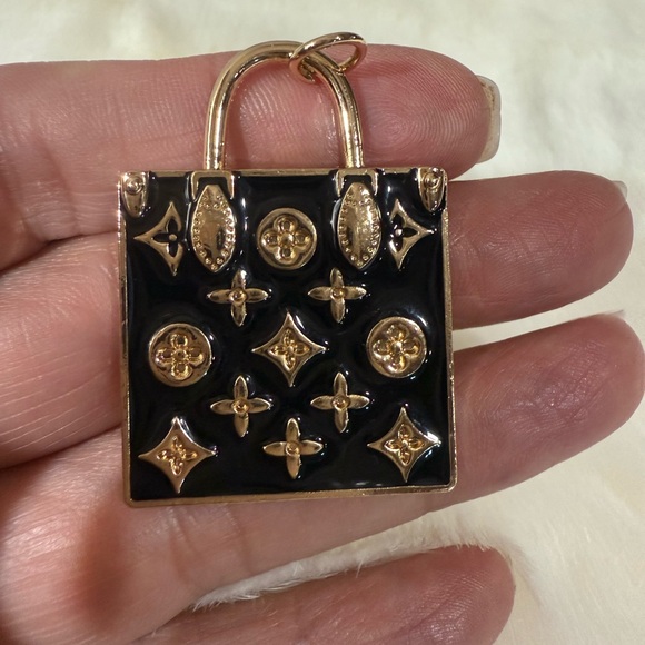 Louis Vuitton Gold and Black Colored Zipper Pull - Picture 3 of 7